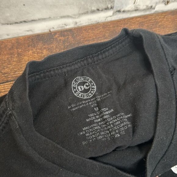 DC Comics Originals Retro Tshirt Marvel Batman Superman Flash Size Medium - Picture 4 of 4